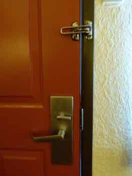 portable door lock for hotel room